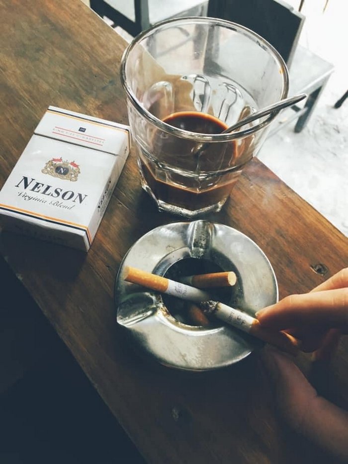 Top những ảnh ly cafe và điếu thuốc đẹp và đây· tâm trạng 28 ảnh ly cafe và điếu thuốc 4