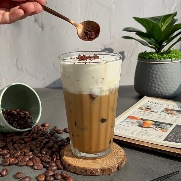 Tổng hợp hình ảnh ly cà phê muối, cafe sữa đẹp độc đáo 5 hình ảnh ly cà phê muối 5