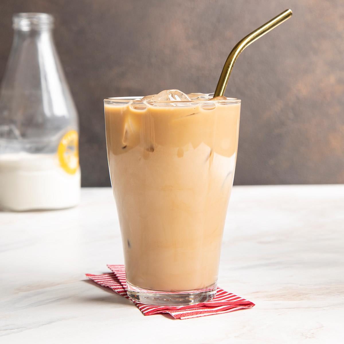 30+ hình ảnh ly cafe sữa đá đẹp nhất đầy tâm trạng năm 2024 25 hình ảnh ly cafe sữa đá 25