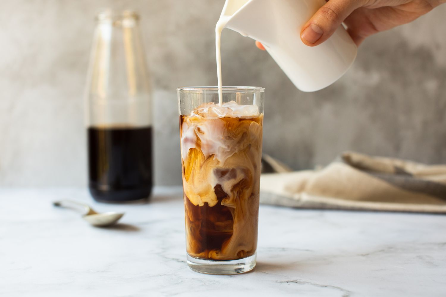 30+ hình ảnh ly cafe sữa đá đẹp nhất đầy tâm trạng năm 2024 30 hình ảnh ly cafe sữa đá 30
