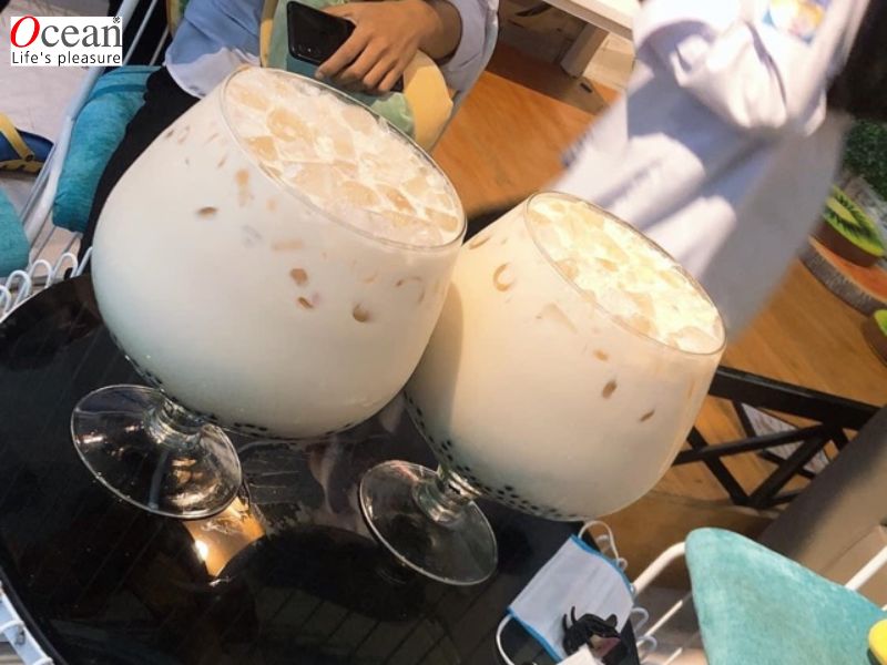 Chất Liệu Và Thiết Kế Của Ly Thủy Tinh Khổng Lồ Chất Liệu Và Thiết Kế Của Ly Thủy Tinh Khổng Lồ