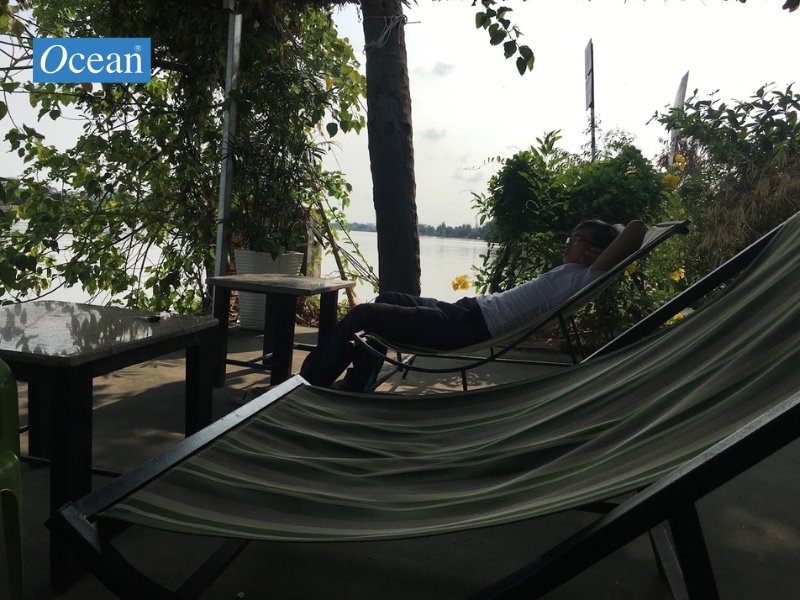 Dòng Sông Xanh – Cafe Võng & Sân Vườn