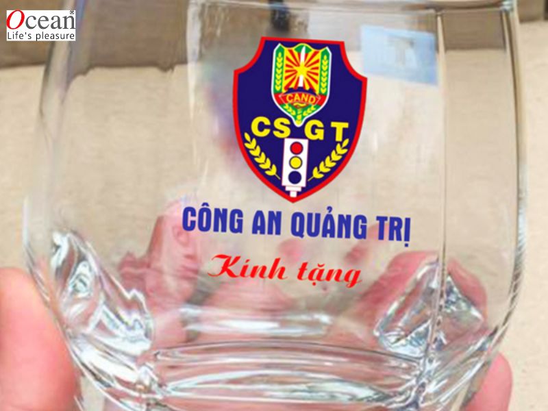 In cốc thủy tinh theo yêu cầu tại TPHCM In cốc thủy tinh theo yêu cầu tại TPHCM