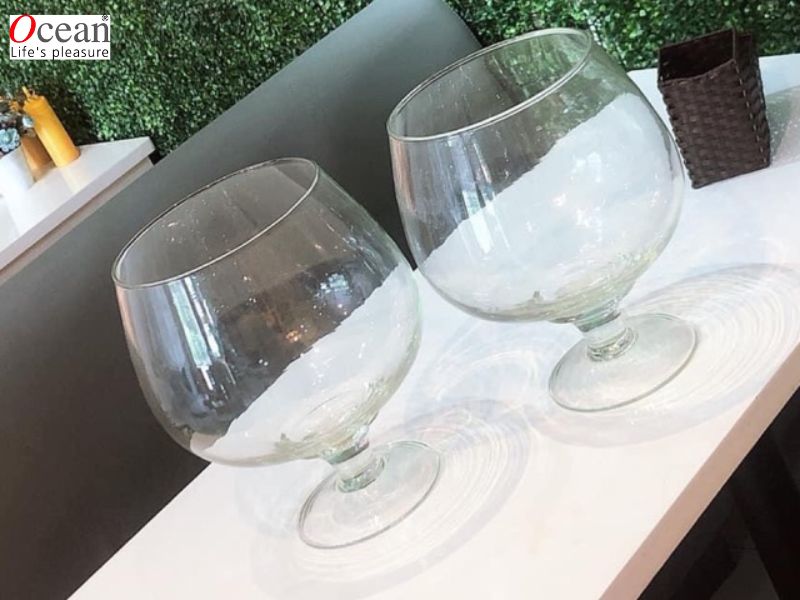 Kích Thước Và Hình Dáng Của Ly Thủy Tinh Khổng Lồ Kích Thước Và Hình Dáng Của Ly Thủy Tinh Khổng Lồ