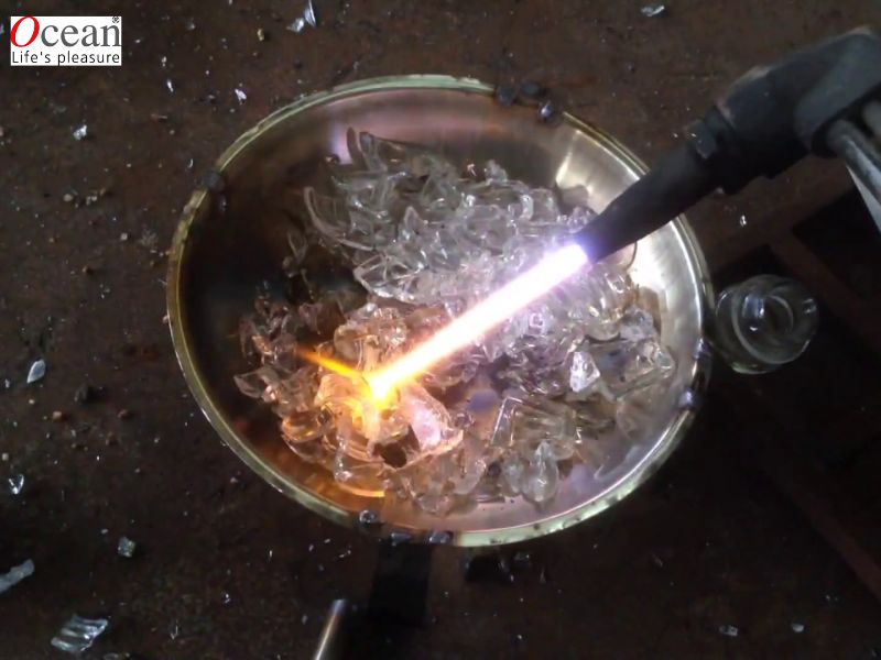 Nguyên liệu và dụng cụ cần chuẩn bị cho cách nấu thủy tinh tại nhà Nguyên liệu và dụng cụ cần chuẩn bị cho cách nấu thủy tinh tại nhà