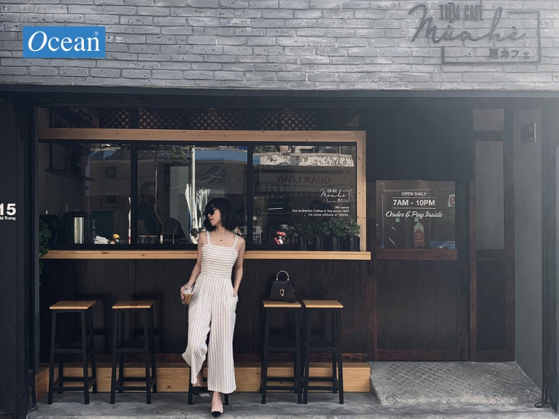 Tiệm cà phê mùa hè Tiệm cà phê mùa hè