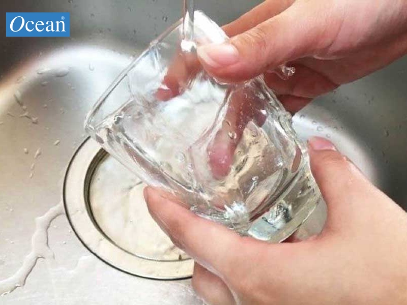 Cách làm ly thủy tinh sáng bóng bị ố vàng sáng bóng như mới Cách làm ly thủy tinh sáng bóng bị ố vàng sáng bóng như mới