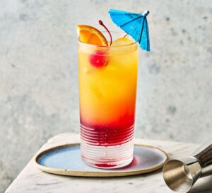 Cocktail là gì Khám Phá Thức Uống Đầy Quyến Rũ