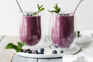 Các bước thực hiện Smoothie việt quất hạt chia