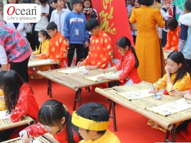 Gợi ý các Câu đối ngày Tết hay ý nghĩa độc đáo nhất 4 Tuyển tập các Câu đối Tết về giáo dục 2025 hay nhất